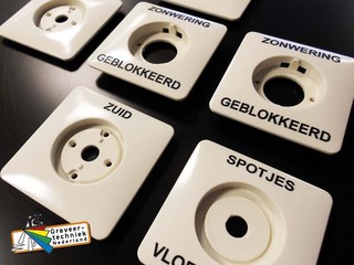 Schakelmateriaal graveren voor bv de installatietechniek